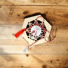 Cadou Cutie din Lemn (Martisor) cu Bomboane Bucuria